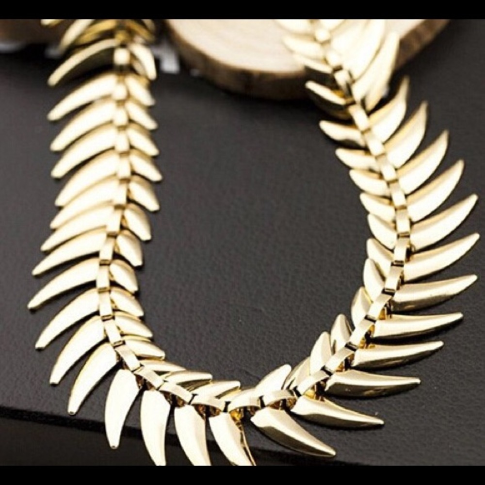 Fishtail necklace